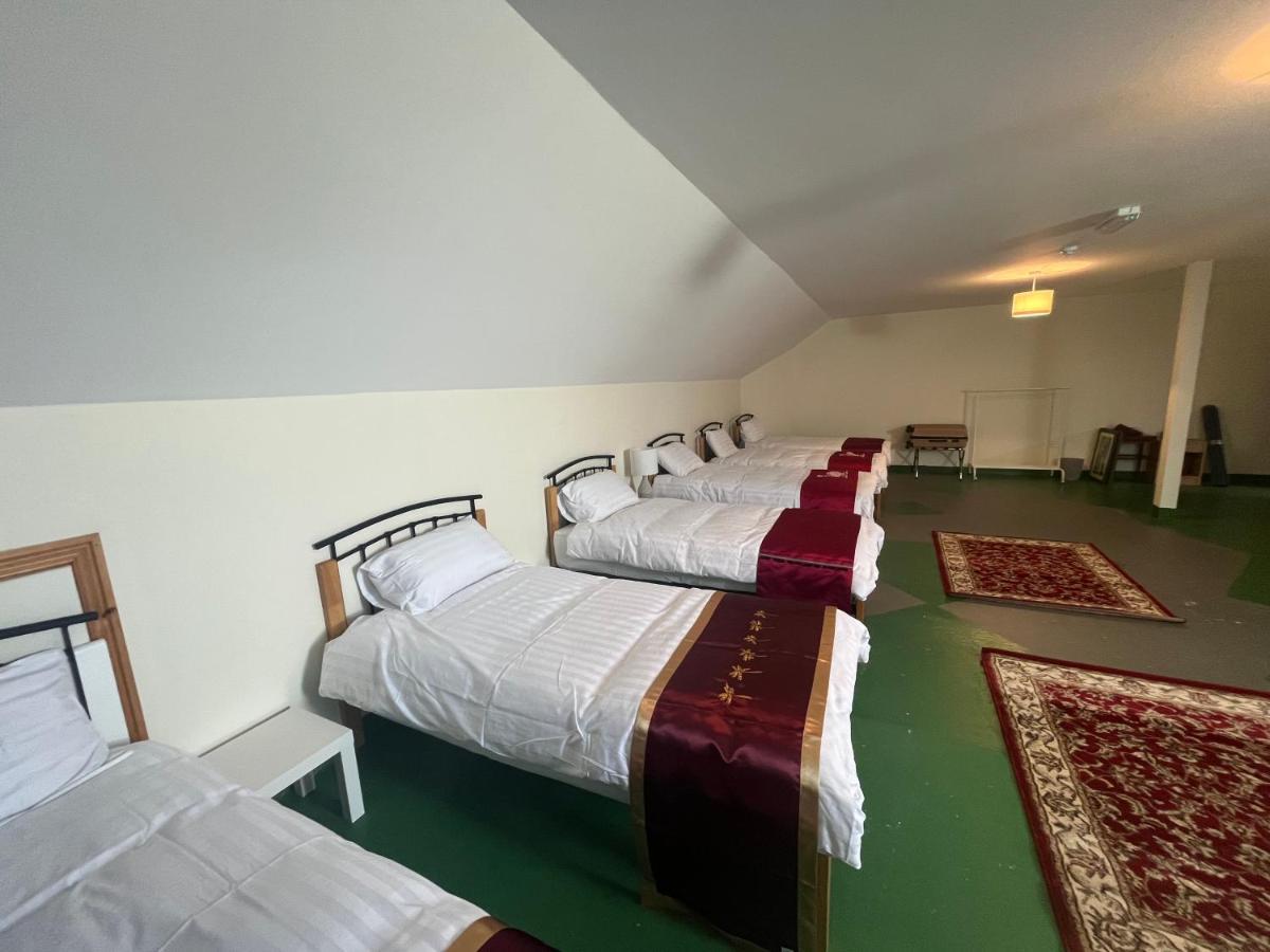 Elegant Rooms And Suites In Knock Knock  Zewnętrze zdjęcie